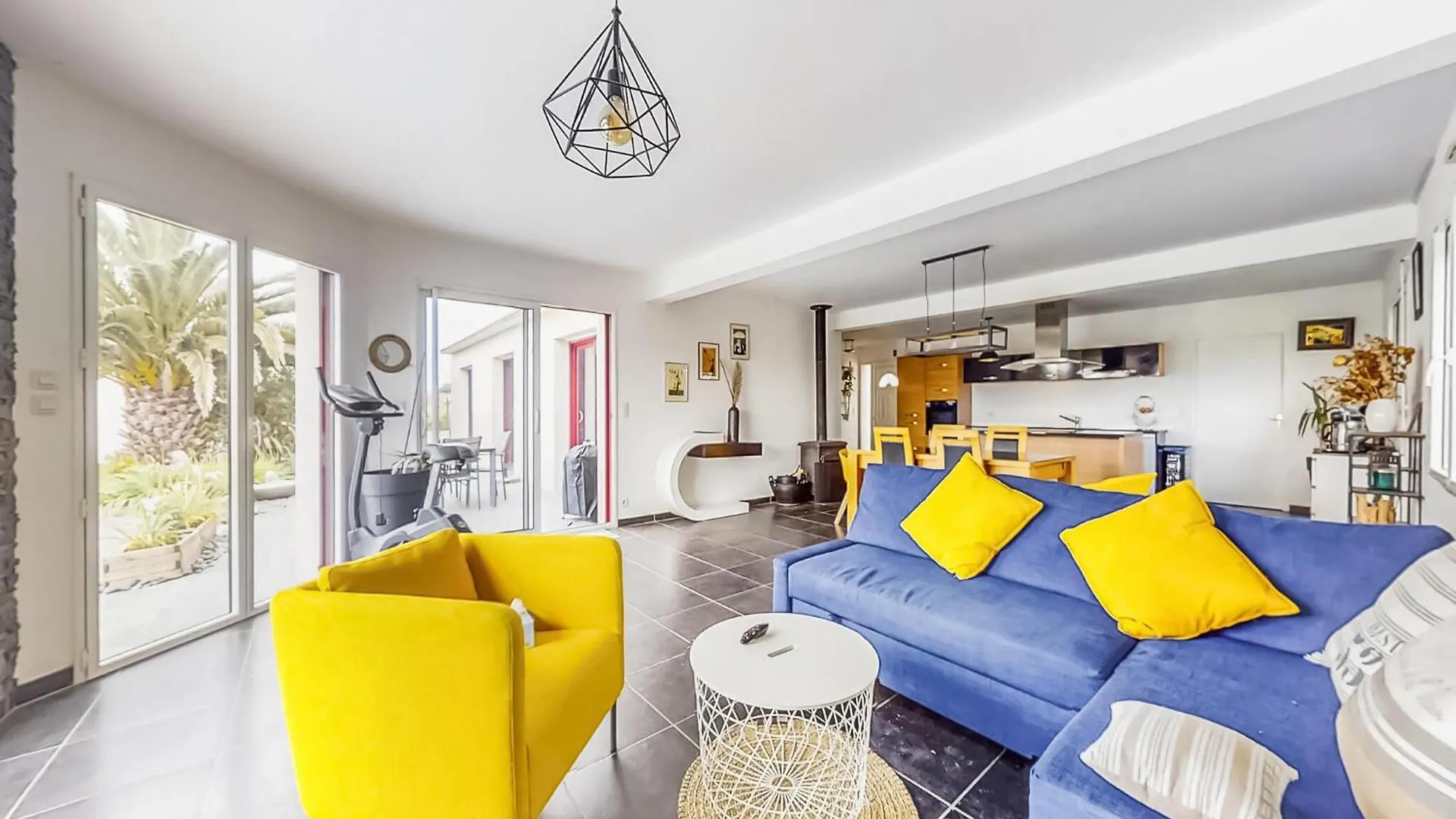Lovely Home In Audierne With Wifi Nyaraló